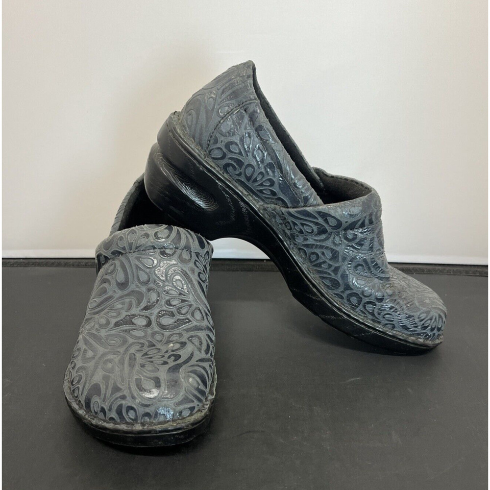 Born Concept B.O.C 9.5M Navy Blue Slip On Tooled Nursing Work Shoes Clogs Chrty